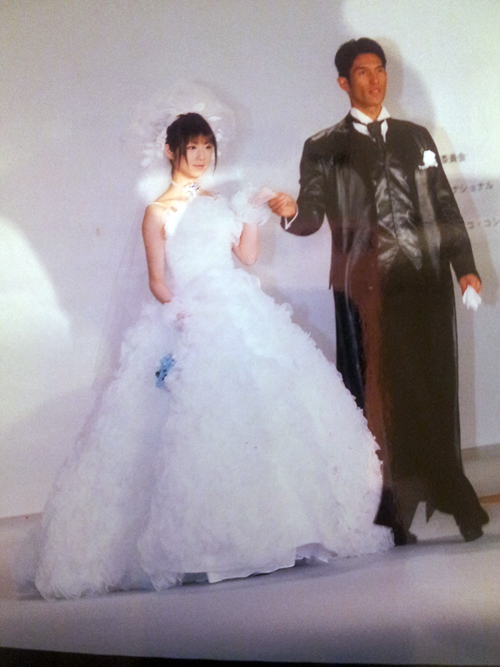 2005年3月　桂由美さんブライダルショー『花フェスタ』にて、ブーケ20点製作提供